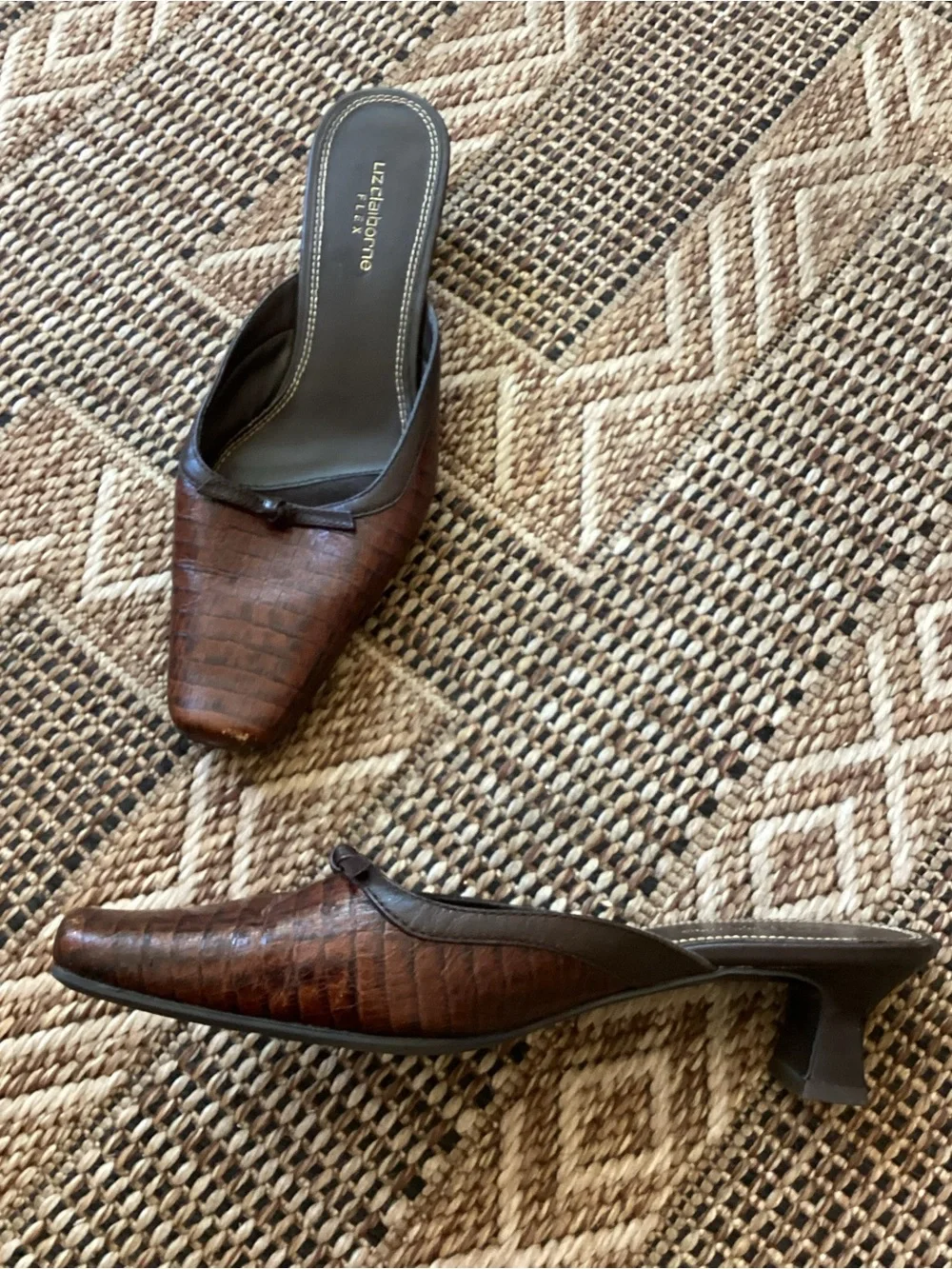 Liz Claiborne Vintage Leather Olinda 2 Kitten Heels Brown Size 6.5